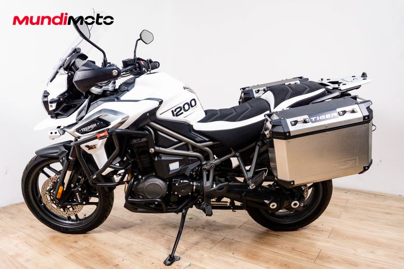 Motorbike image 5
