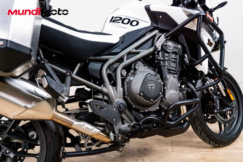 Motorbike image 3