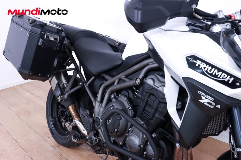 Motorbike image 13