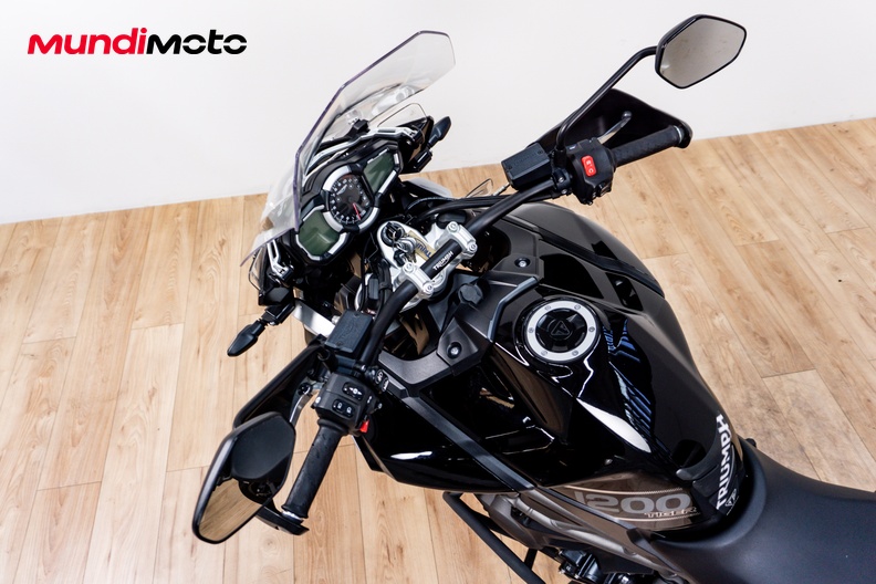 Motorbike image 10