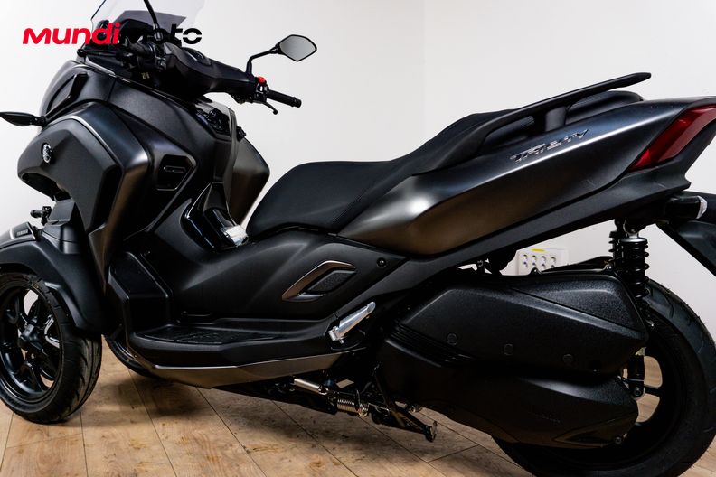 Motorbike image 8