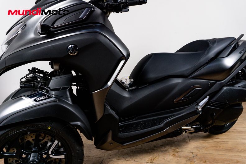 Motorbike image 9