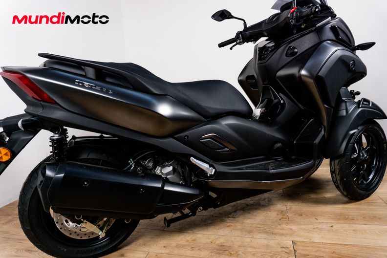 Motorbike image 3