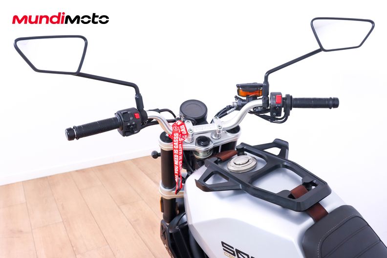 Motorbike image 10