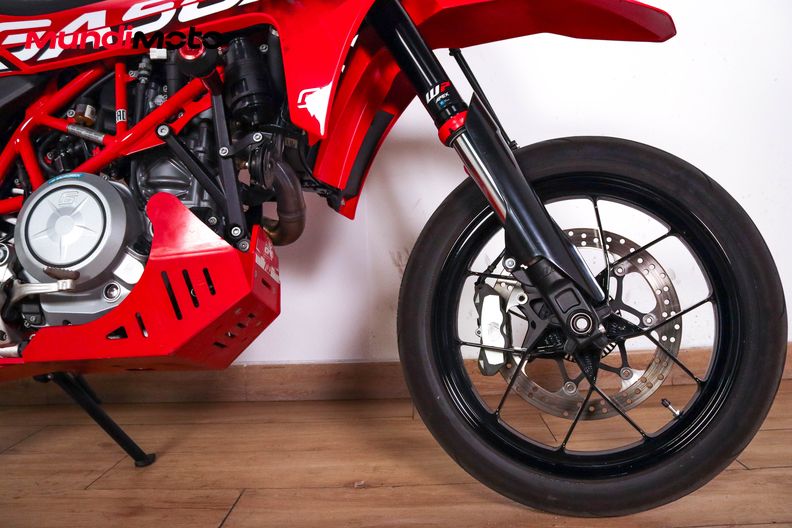 Motorbike image 12