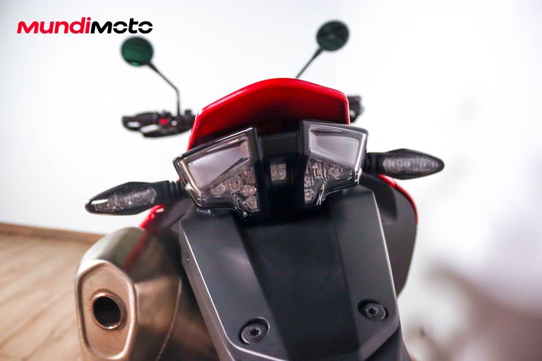 Motorbike image 9