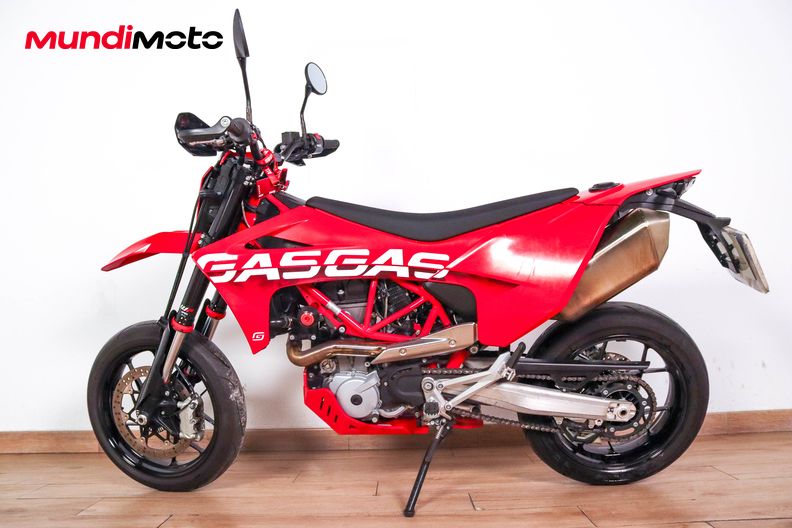 Motorbike image 5