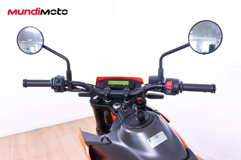 Motorbike image 10