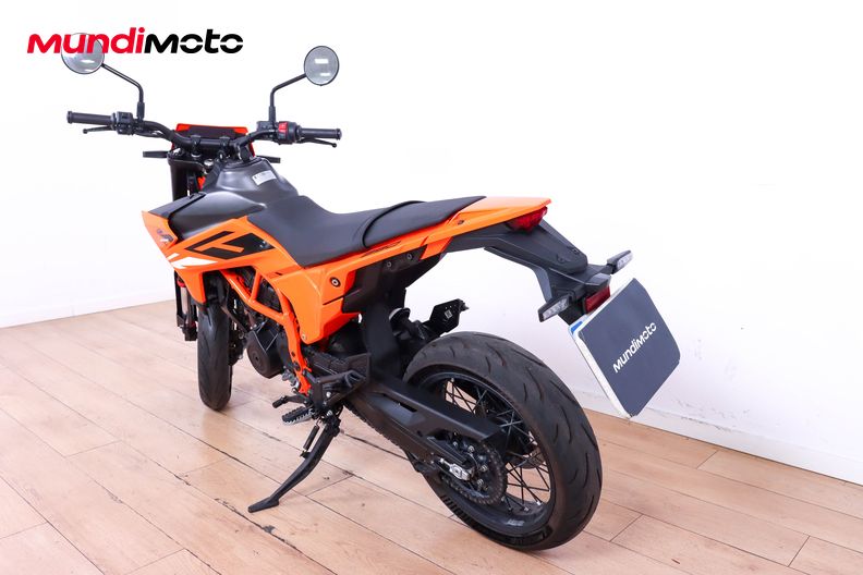 Motorbike image 6