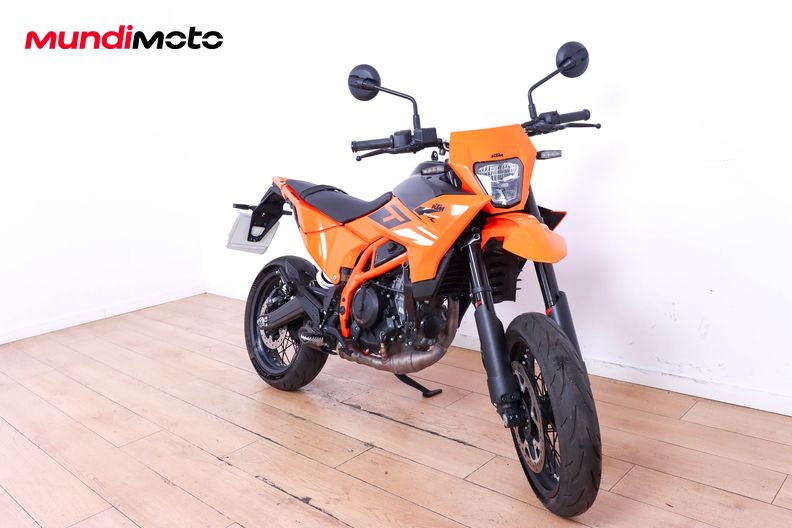 Motorbike image 1