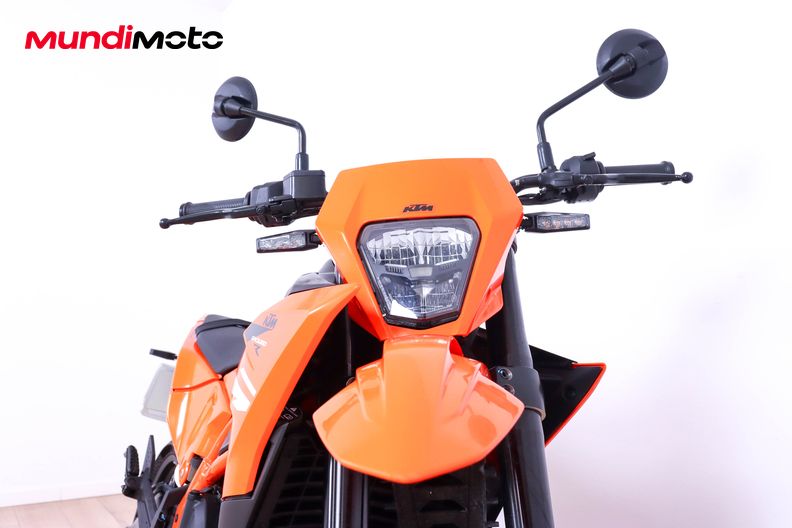 Motorbike image 4