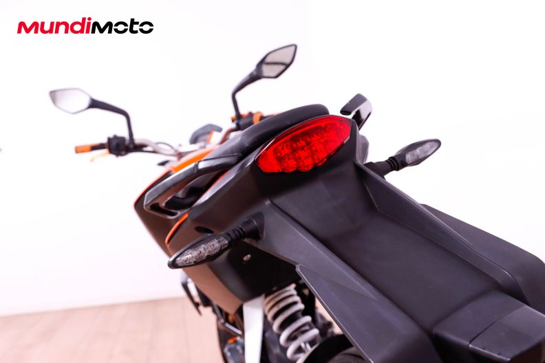 Motorbike image 9