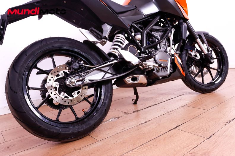 Motorbike image 3