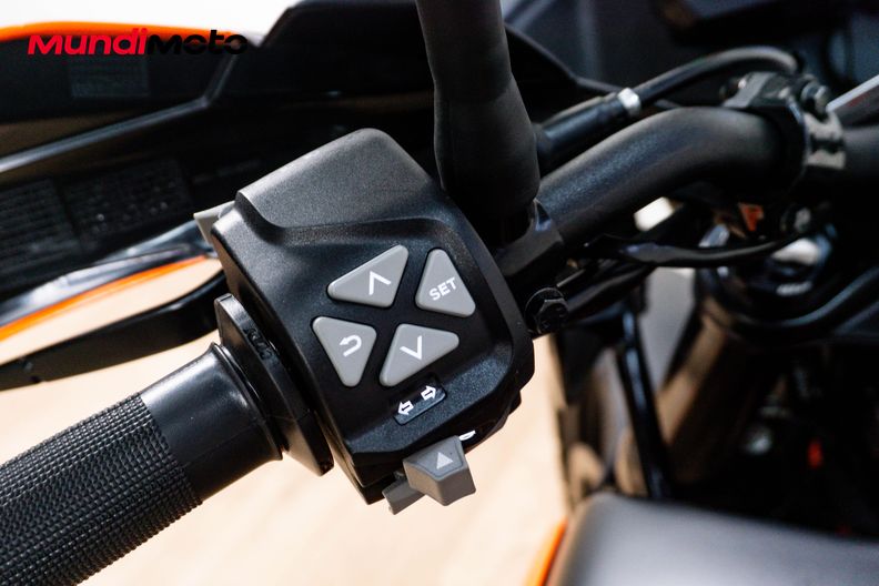 Motorbike image 14