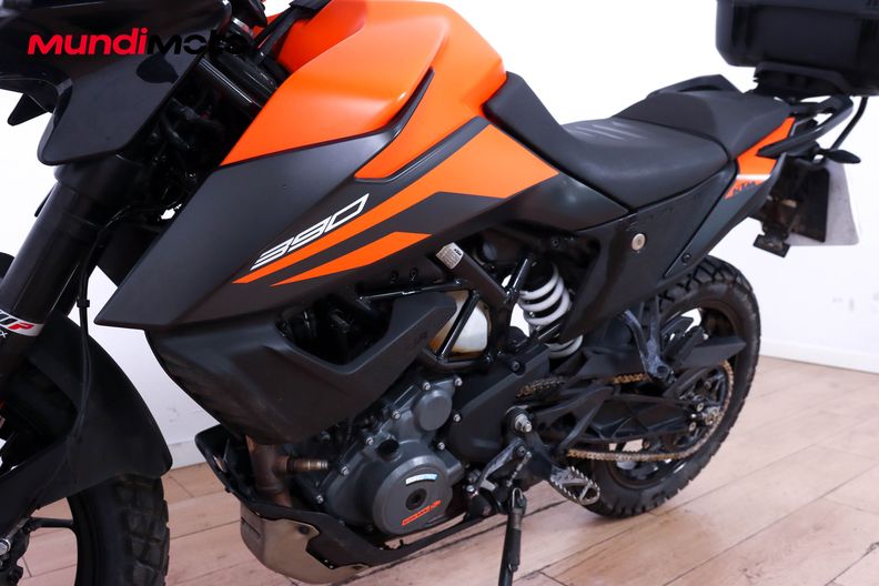 Motorbike image 8
