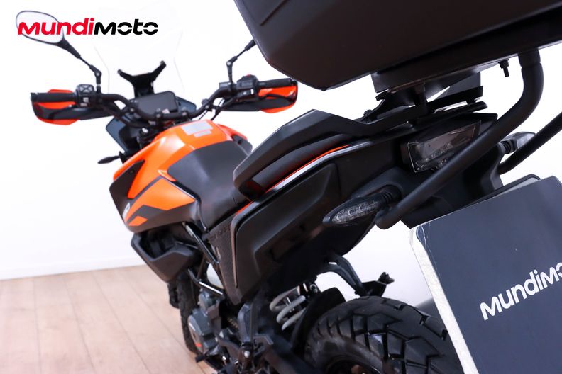 Motorbike image 9