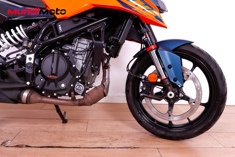 Motorbike image 12