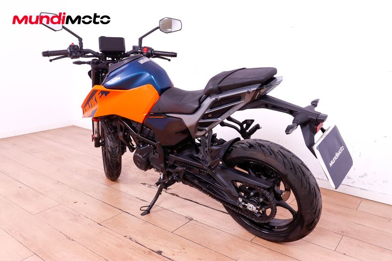 Motorbike image 6