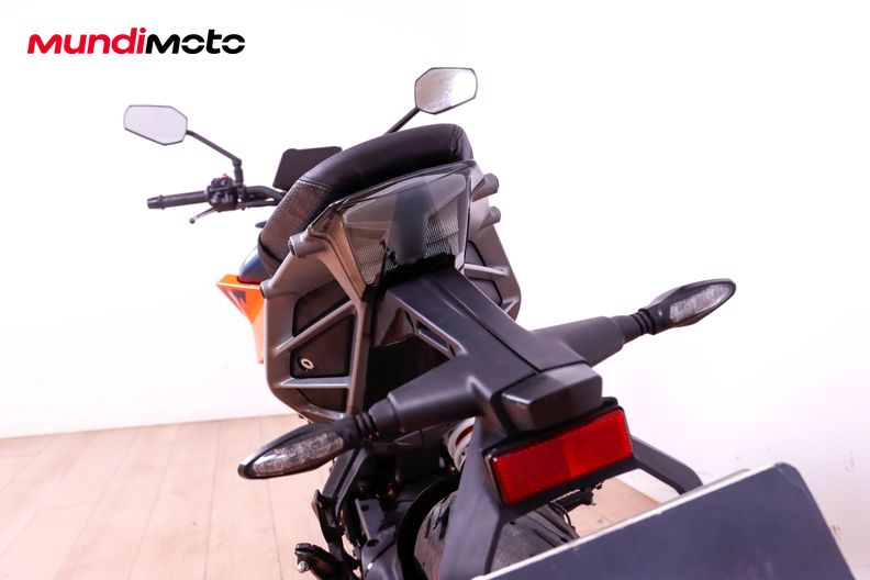 Motorbike image 9