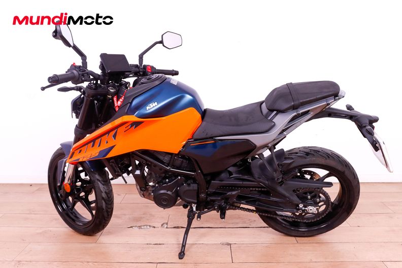 Motorbike image 5