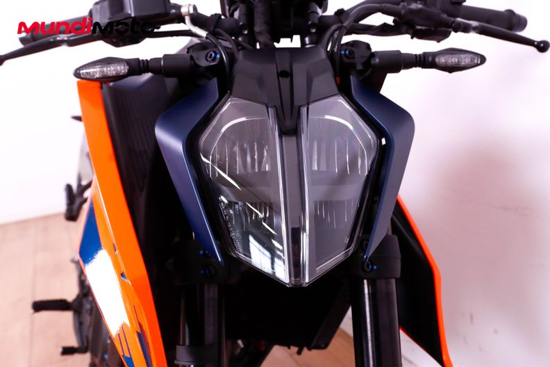 Motorbike image 4