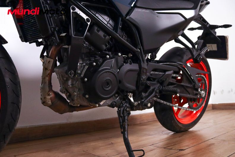 Motorbike image 8