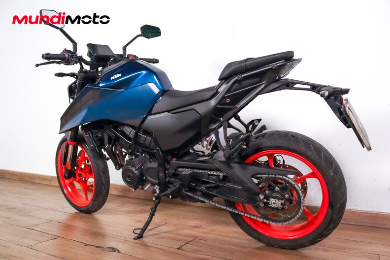 Motorbike image 6