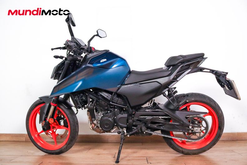 Motorbike image 5