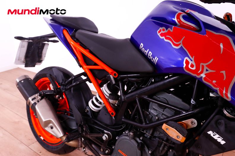 Motorbike image 13
