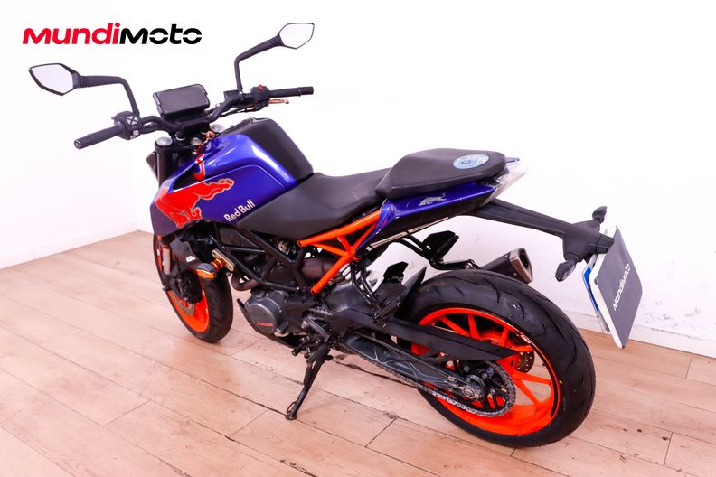 Motorbike image 6