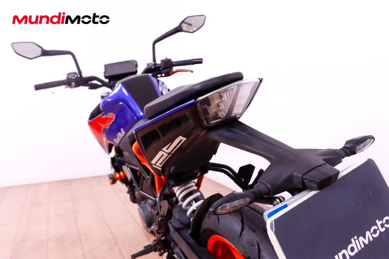 Motorbike image 9