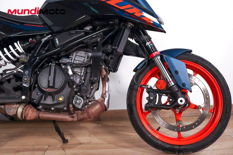 Motorbike image 13