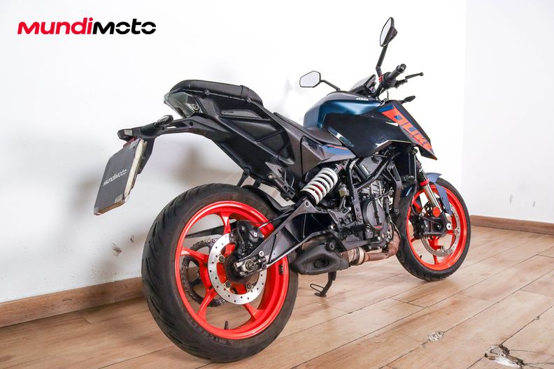Motorbike image 2