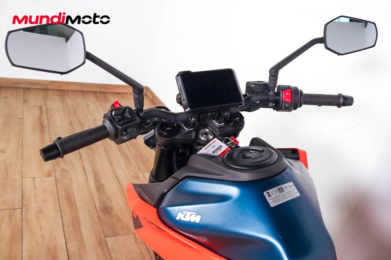 Motorbike image 10