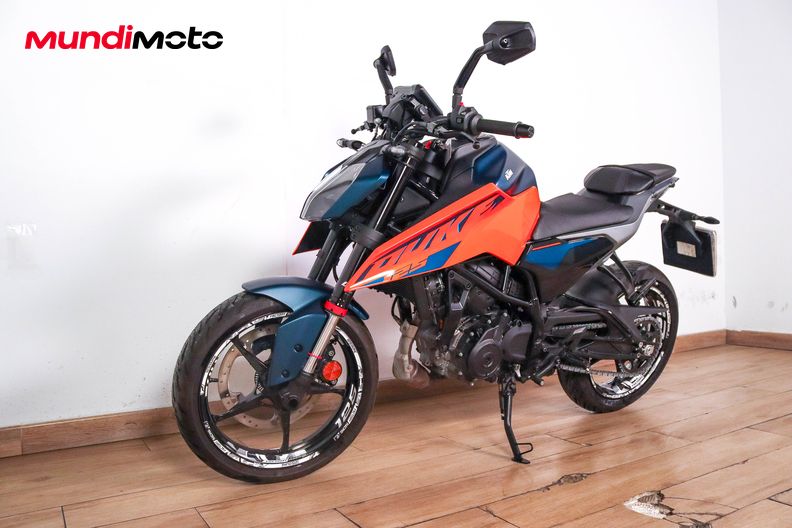 Motorbike image 7