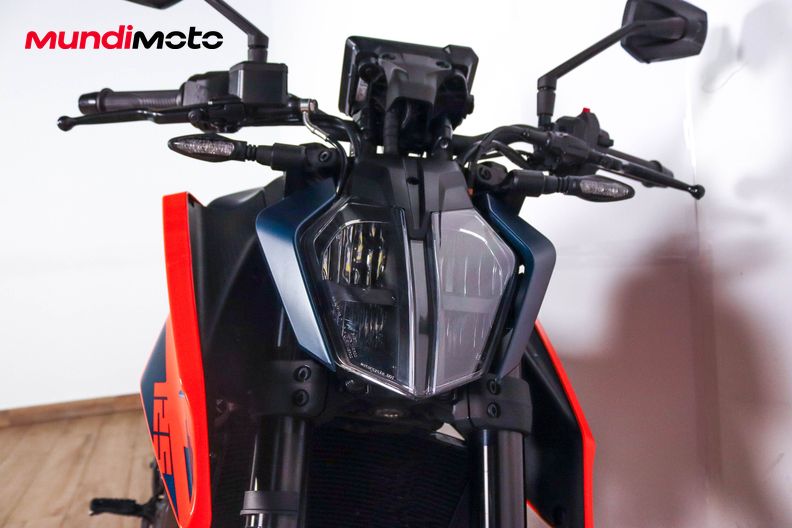 Motorbike image 4