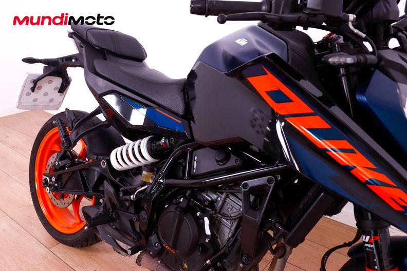 Motorbike image 13