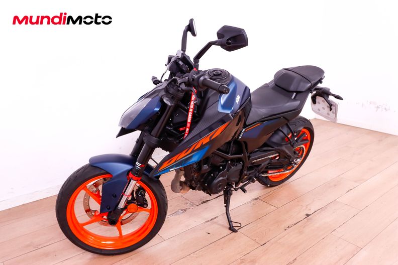 Motorbike image 7