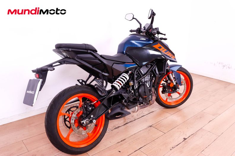 Motorbike image 2