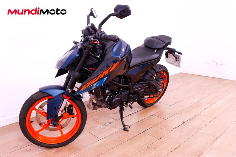Motorbike image 7