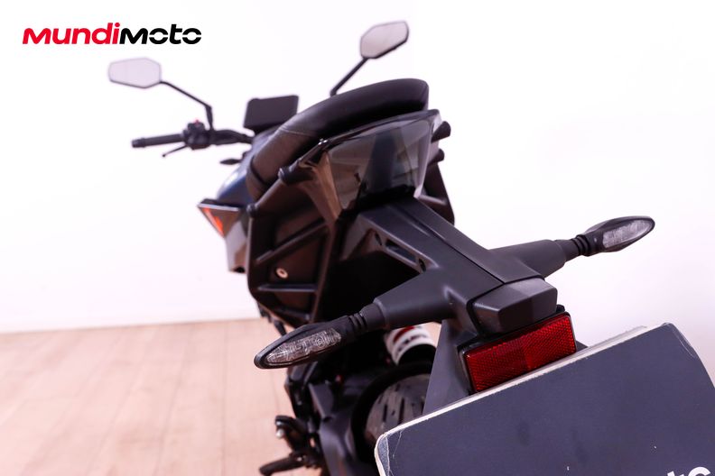 Motorbike image 9