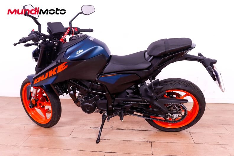 Motorbike image 5