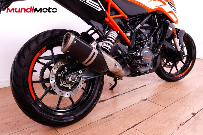 Motorbike image 3