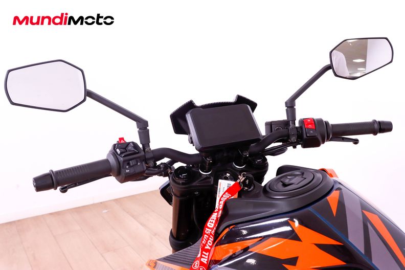 Motorbike image 10