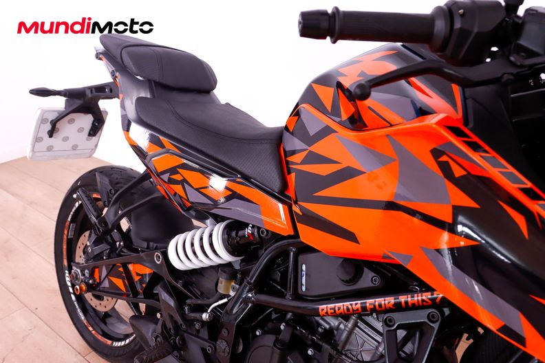 Motorbike image 13