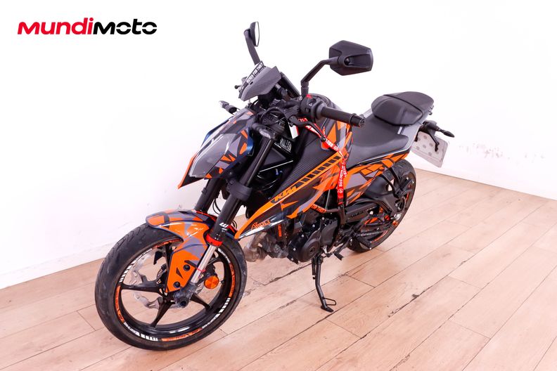 Motorbike image 7