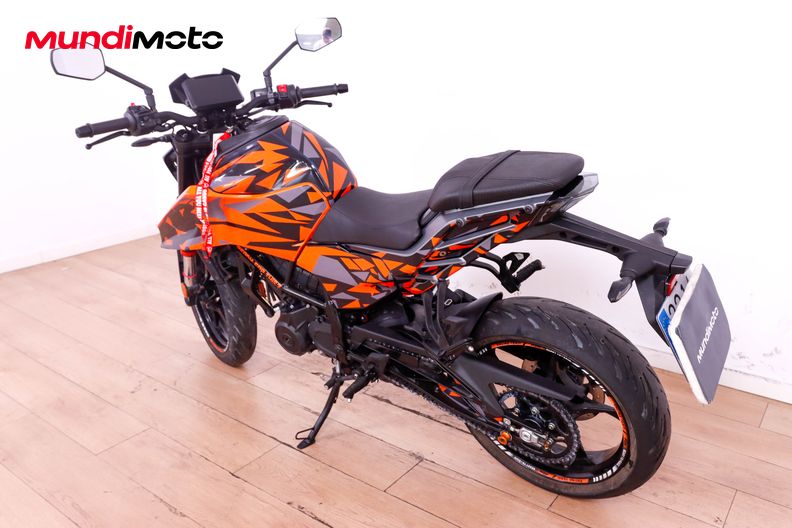 Motorbike image 6