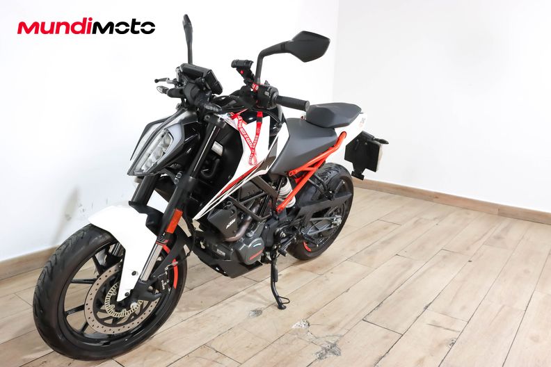 Motorbike image 7