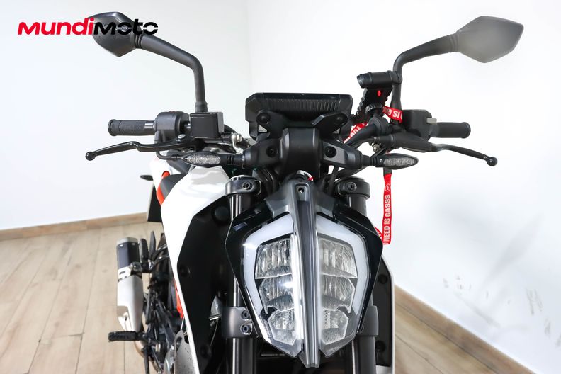 Motorbike image 4