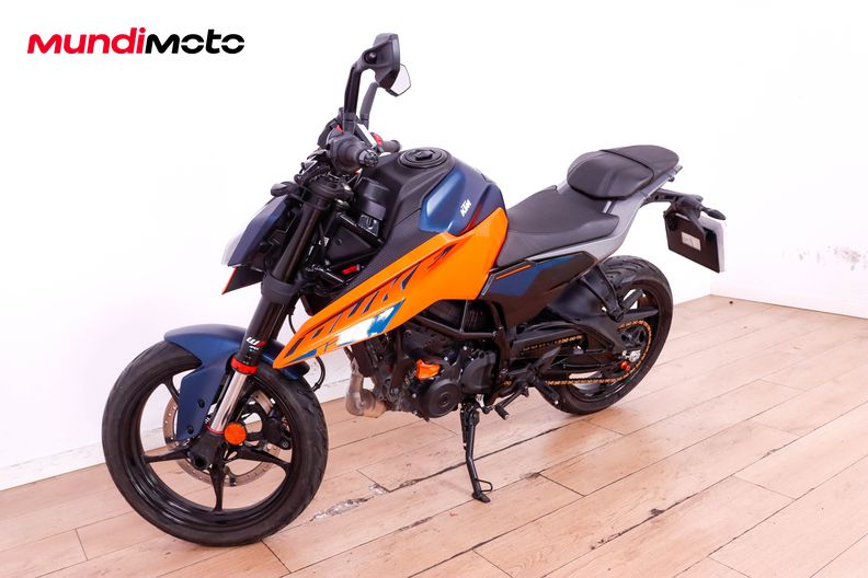 Motorbike image 7